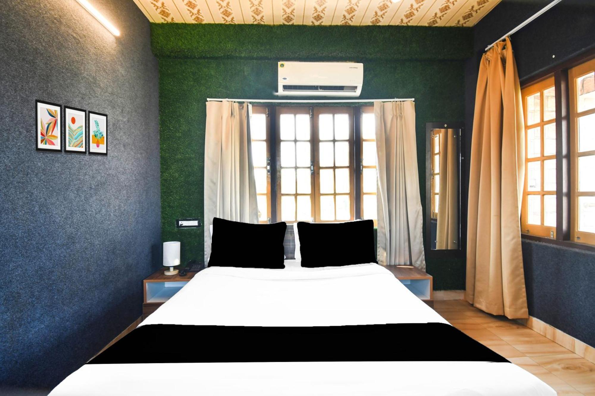 Super Hotel O Champasari Siliguri Formerly Four Fox Suits Panchanai Екстериор снимка