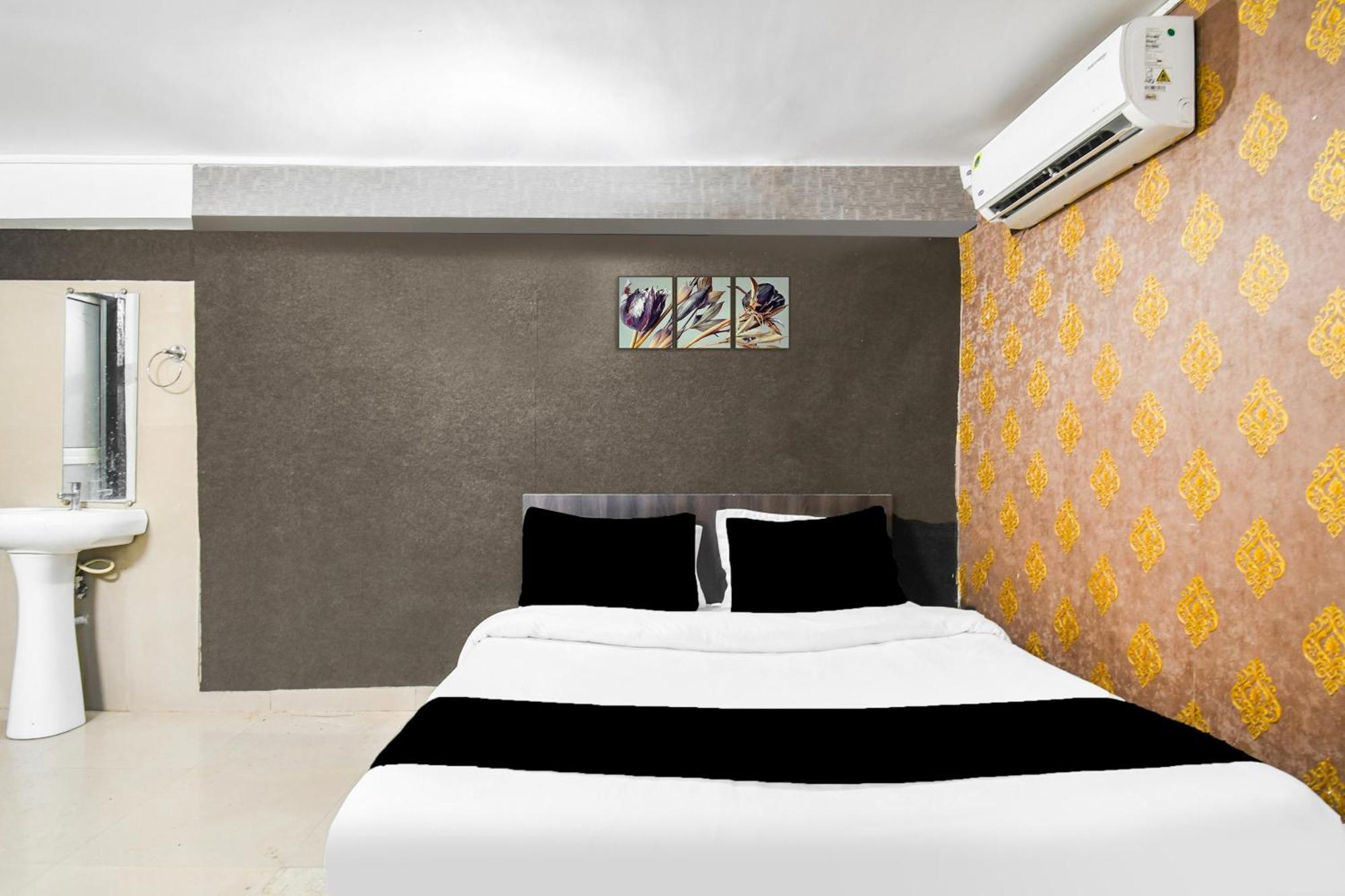 Super Hotel O Champasari Siliguri Formerly Four Fox Suits Panchanai Екстериор снимка