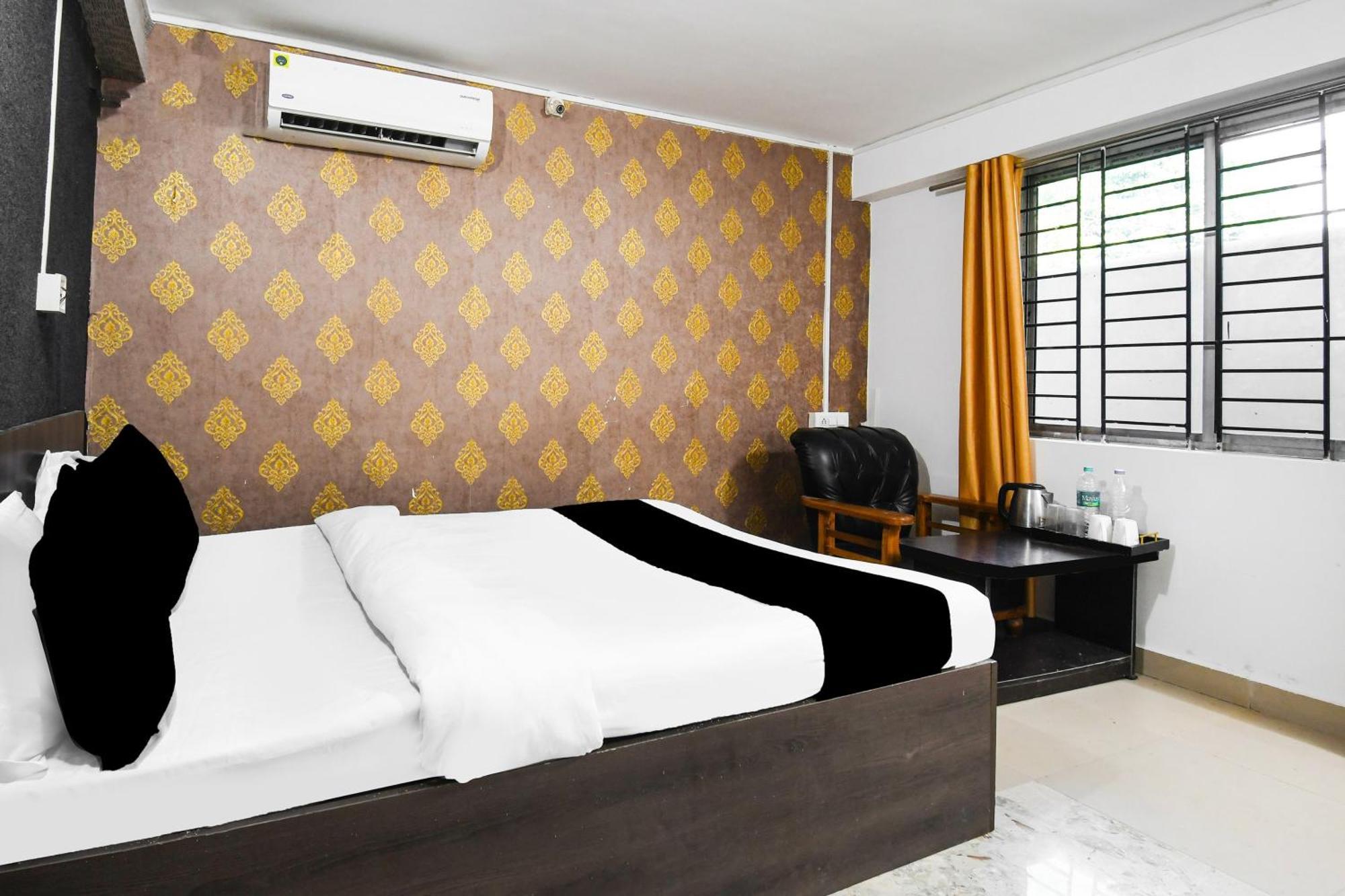 Super Hotel O Champasari Siliguri Formerly Four Fox Suits Panchanai Екстериор снимка