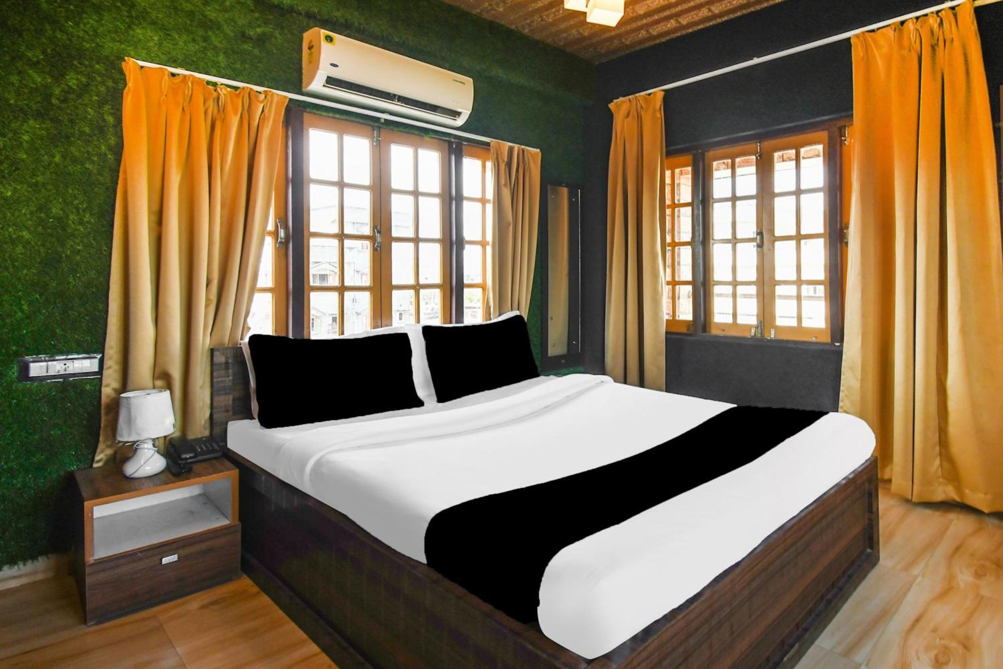 Super Hotel O Champasari Siliguri Formerly Four Fox Suits Panchanai Екстериор снимка