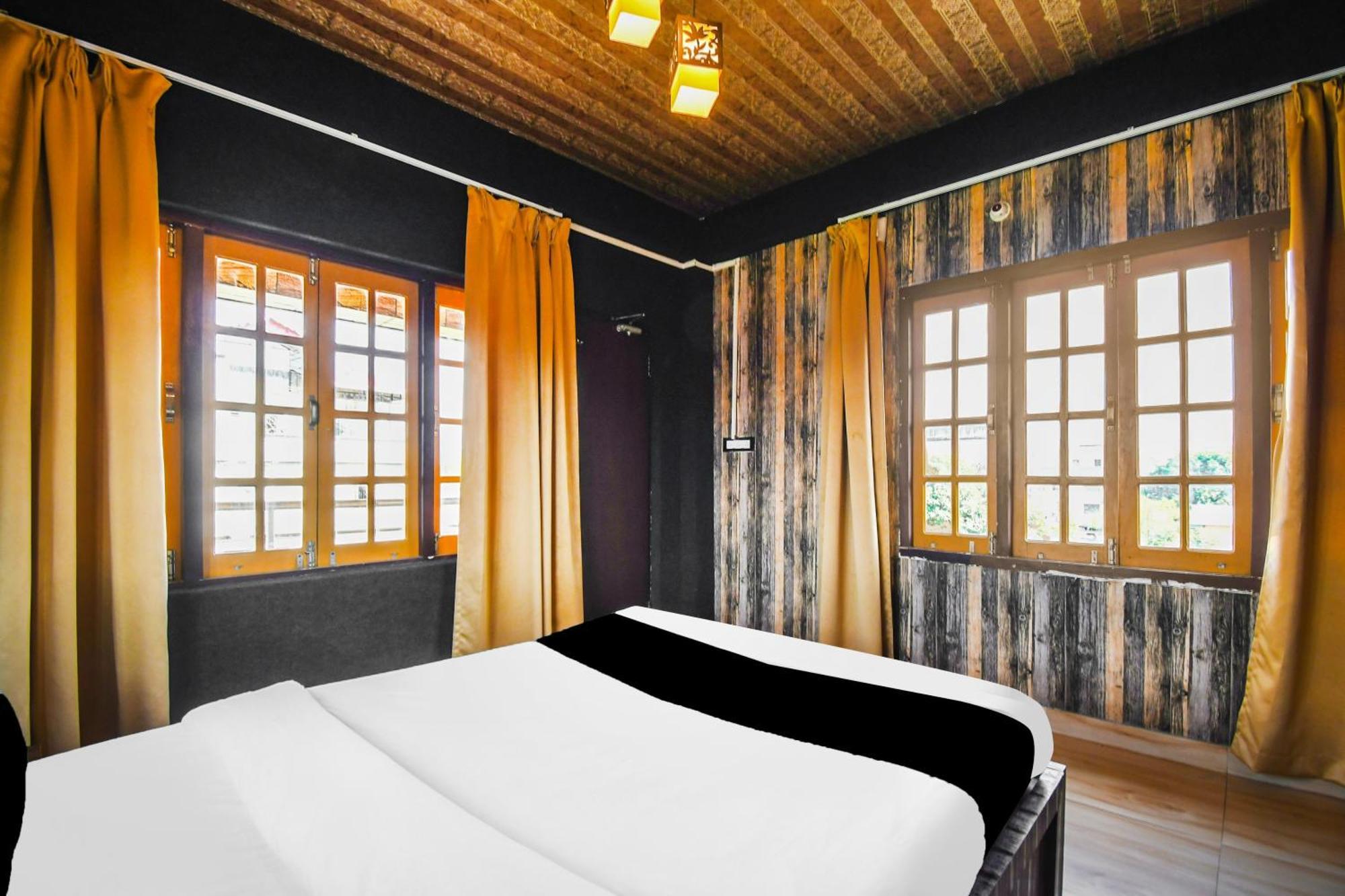 Super Hotel O Champasari Siliguri Formerly Four Fox Suits Panchanai Екстериор снимка