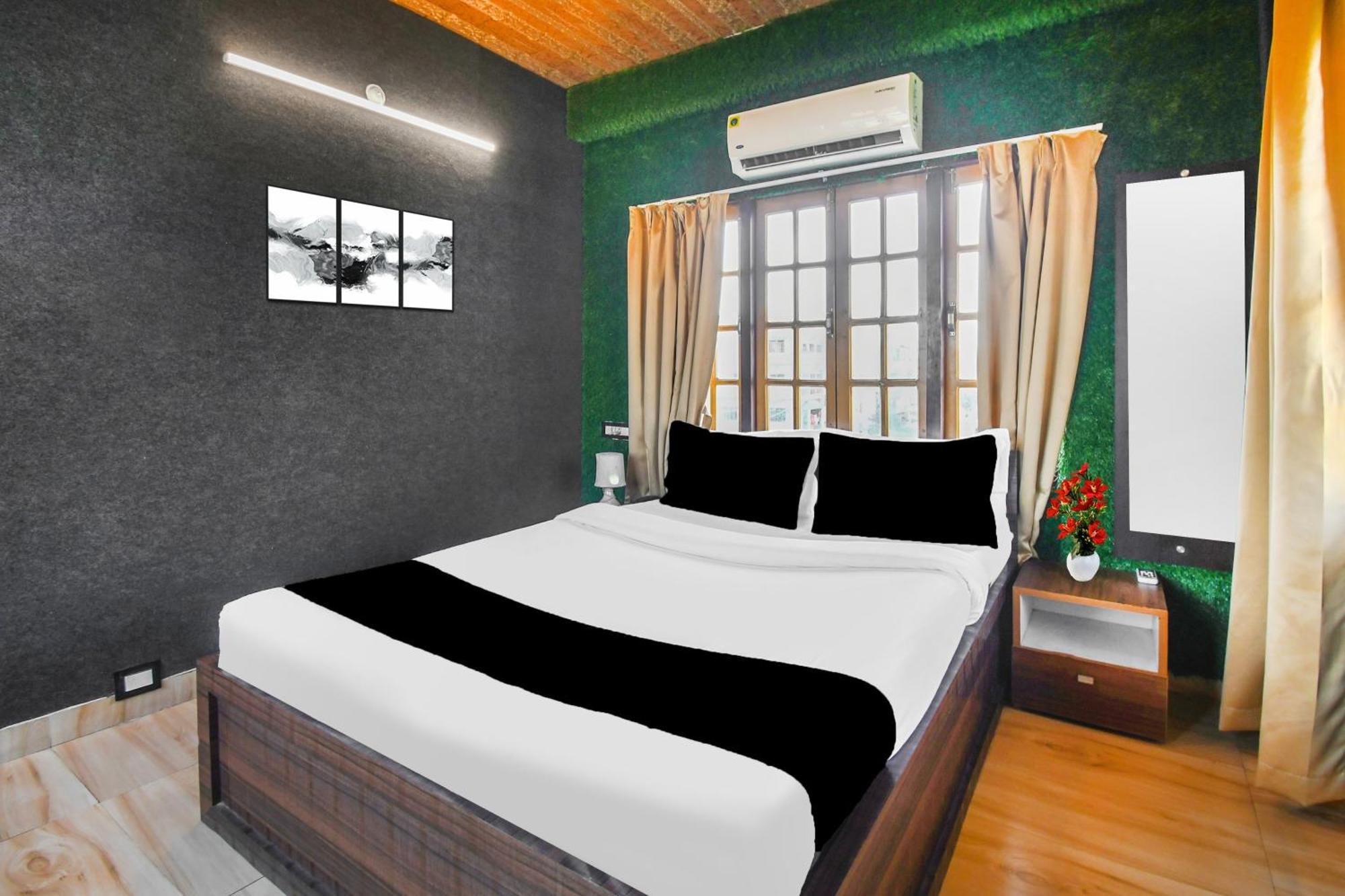 Super Hotel O Champasari Siliguri Formerly Four Fox Suits Panchanai Екстериор снимка