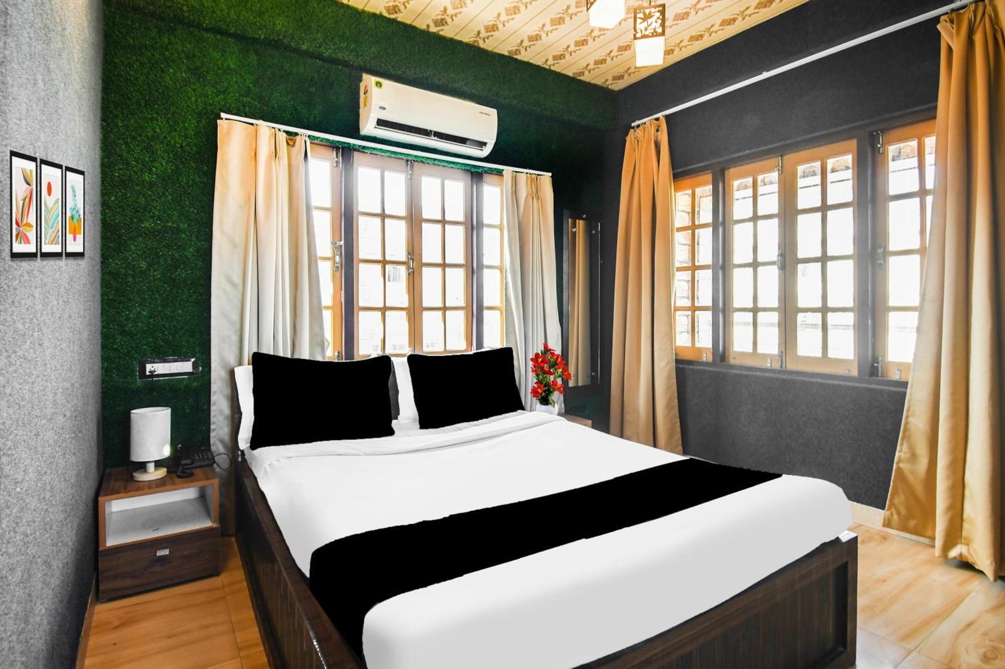 Super Hotel O Champasari Siliguri Formerly Four Fox Suits Panchanai Екстериор снимка